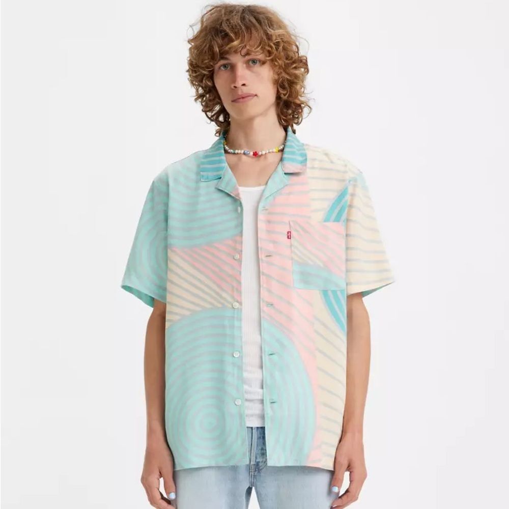 Levi’s Relaxed Fit Button Up Shirt XL Pastel Swirl Print Short Sleeve 80s retro